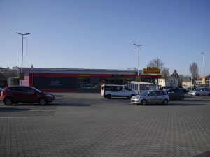 Die überfallene Netto-Filiale an der Westerkappelner Straße in Mettingen.